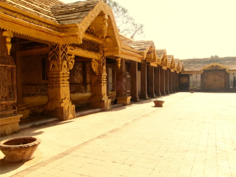 Manhyia Palace courtyard